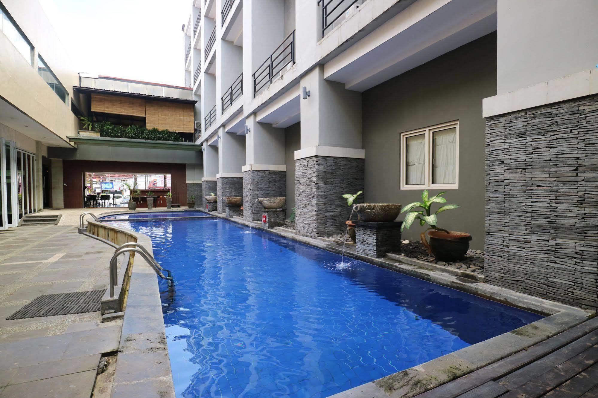 Inna 8 Lifestyle Hotel Denpasar Экстерьер фото